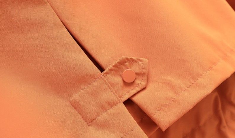 Жіноча куртка з пуху однотонна з великими кишенями L Чорний (а3687) фото