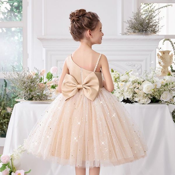 Сукня-принцеса шампань для дівчинки 110 см фото